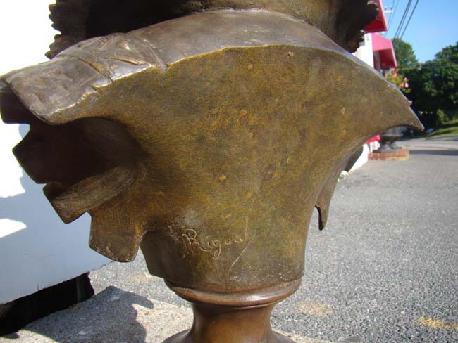 A fine bronzed bust of William Shakespeare by Pablo Rigual (1863-1917) — image 3